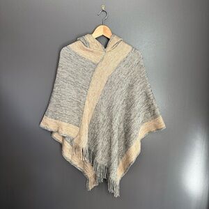 Womens Knit Gray and Cream Hooded Poncho OS